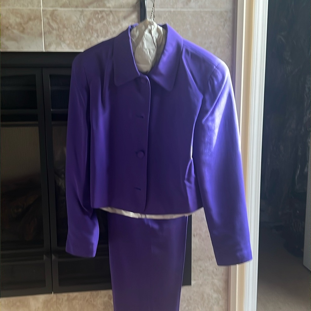 Pat Argenti Purple Silk pant suit Size 6
